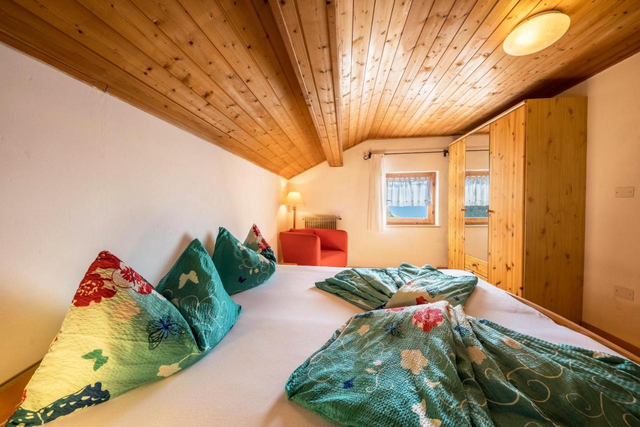 Ferienwohnung Bergblick-Schlosshof Vollan Exterior foto